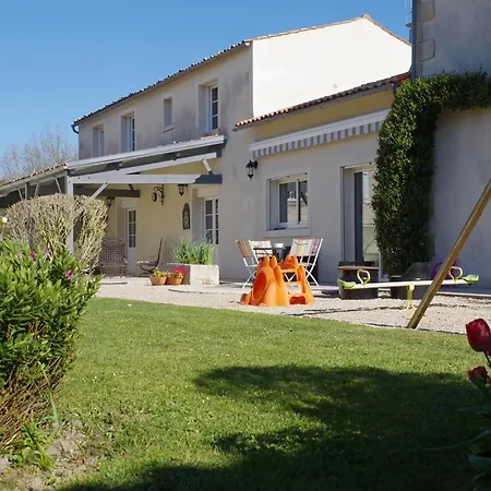 Les Lavandieres فندق مبيت وإفطار Saint-Hilaire-la-Palud