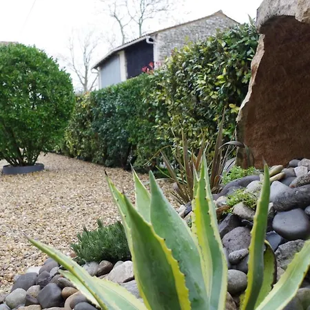 فندق مبيت وإفطار Les Lavandieres Saint-Hilaire-la-Palud