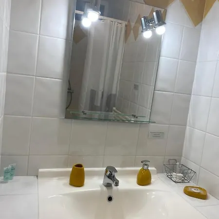 Les Lavandieres Bed & Breakfast 3*