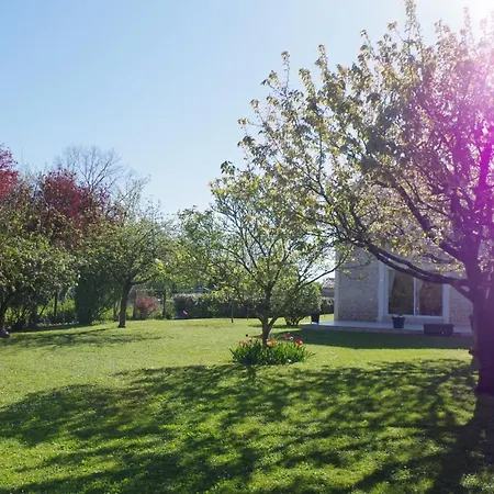 Bed & Breakfast Les Lavandieres *