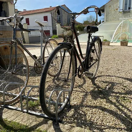 Les Lavandieres * Saint-Hilaire-la-Palud