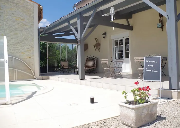 Bed and breakfast Les Lavandieres 3*